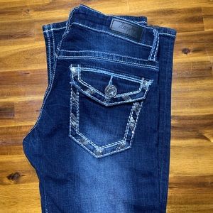 Daytrip Leo Bootcut jeans. 27XL. 35” inseam.